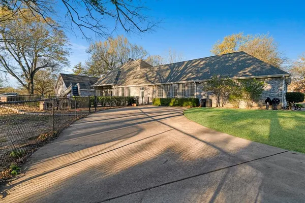 $779,000 | 390 Timber Lakes Drive, Powderly, TX 75473