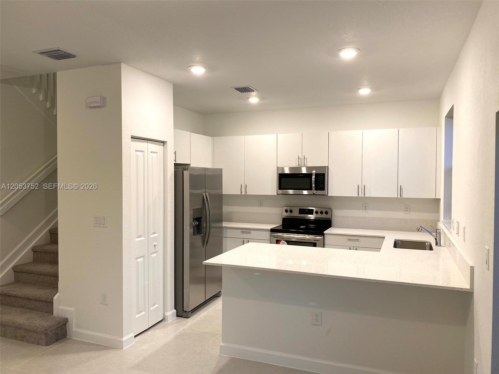 13232 Southwest 287th Terrace Homestead, FL 33033 - Photo 2 of 8