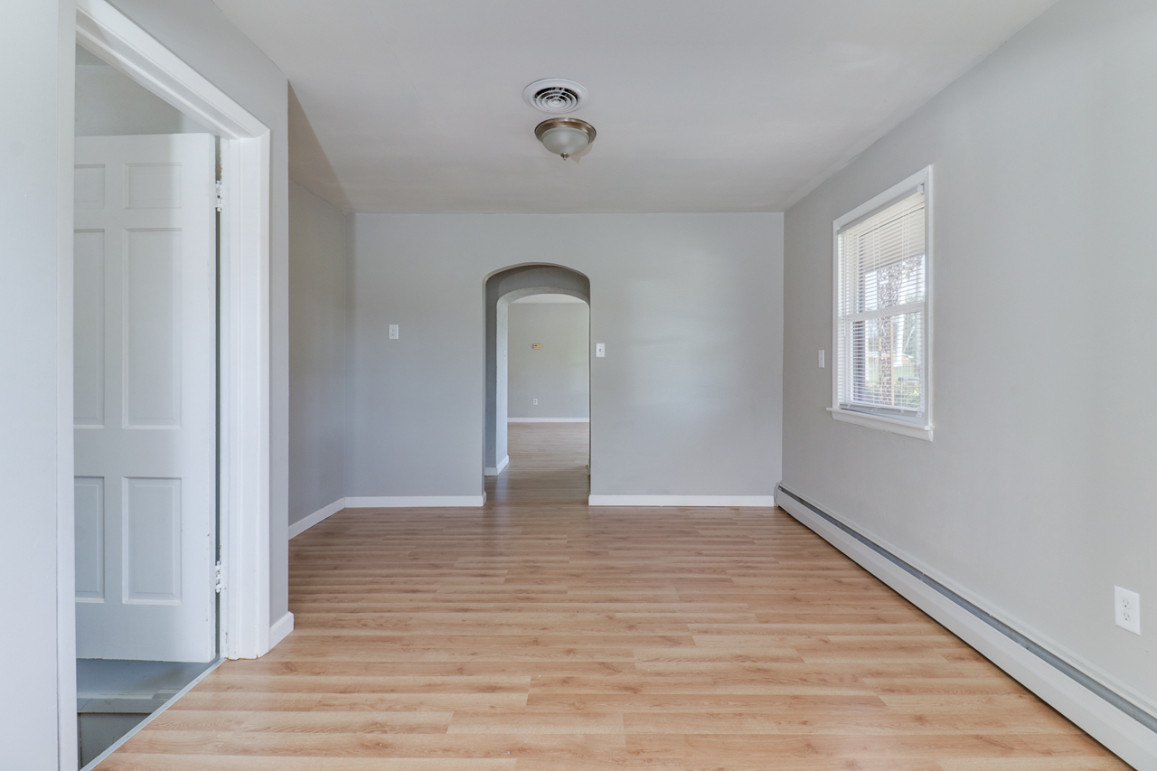 105 Reservoir Road Pekin, IL 61554 - Photo 8 of 33 Gallery Image 8