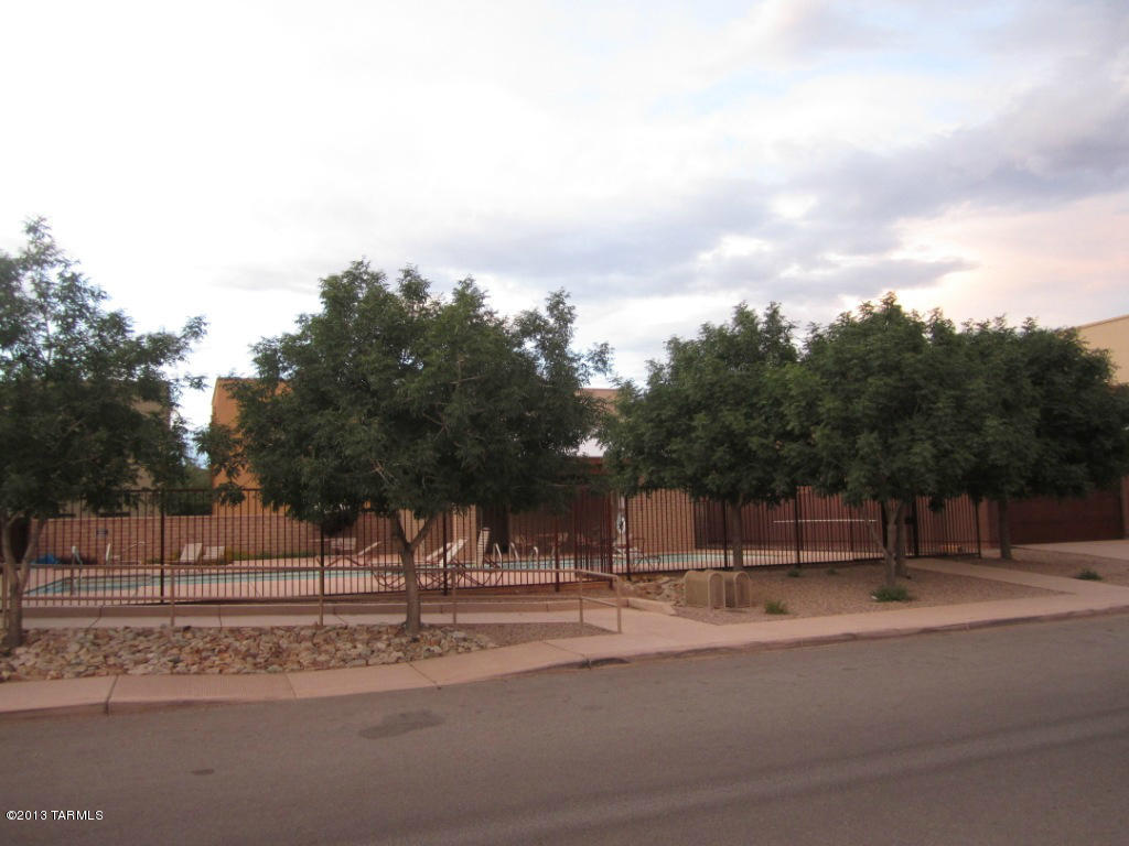 321 East Calderwood Road Tucson, AZ 85704 - Photo 16 of 31
