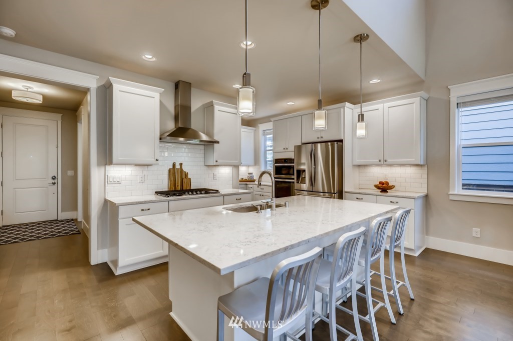 269 Graham Avenue Southeast Renton, WA 98059 - Photo 13 of 36