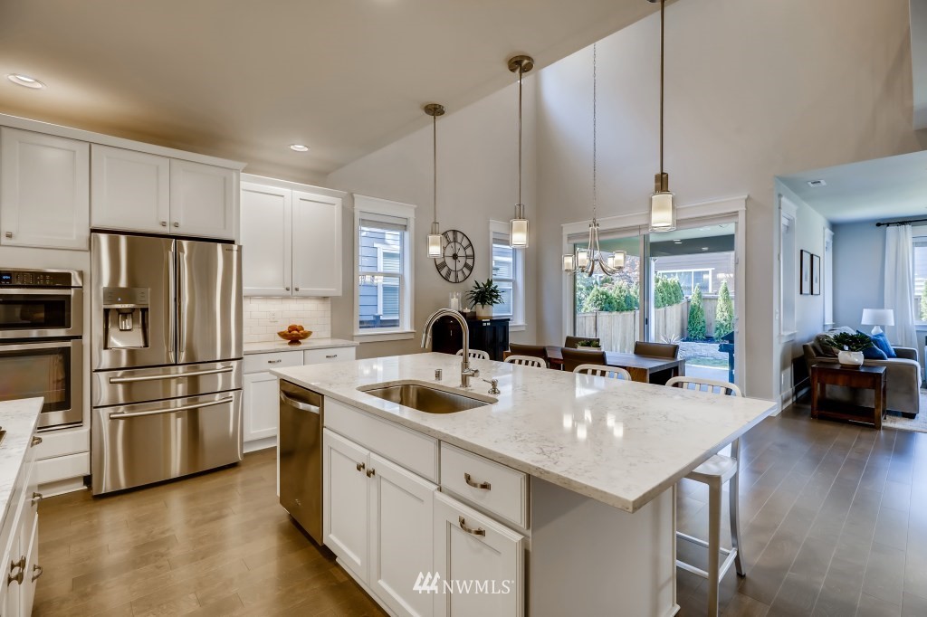 269 Graham Avenue Southeast Renton, WA 98059 - Photo 14 of 36