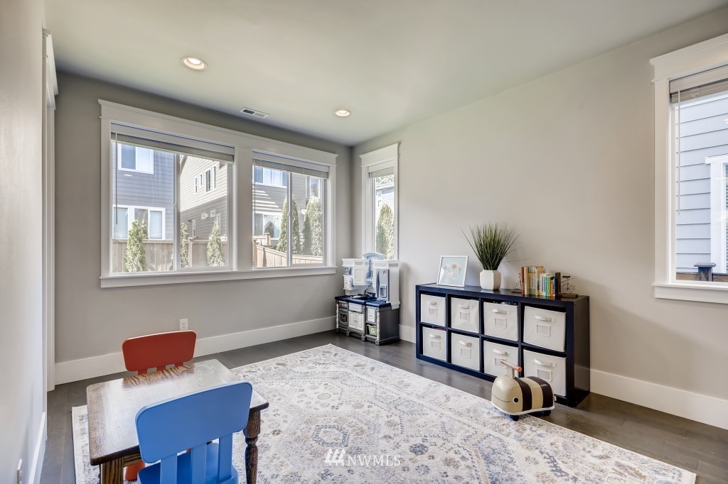 269 Graham Avenue Southeast Renton, WA 98059 - Photo 17 of 36