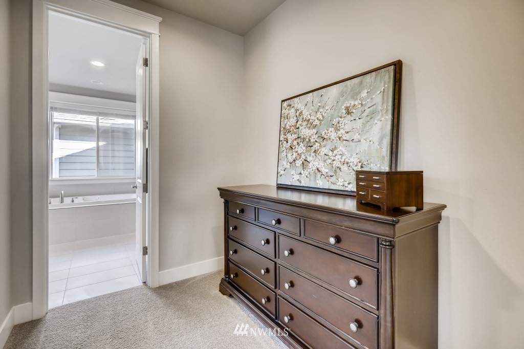 269 Graham Avenue Southeast Renton, WA 98059 - Photo 24 of 36