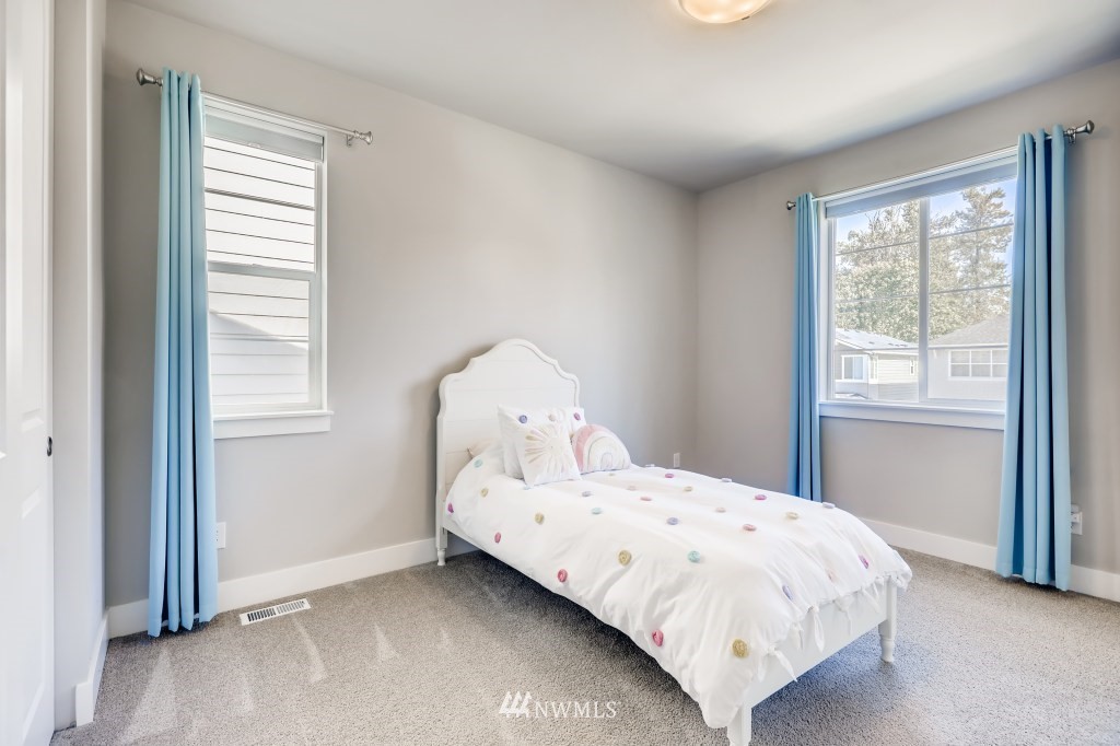 269 Graham Avenue Southeast Renton, WA 98059 - Photo 25 of 36