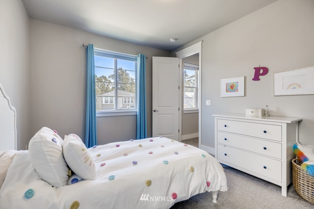 269 Graham Avenue Southeast Renton, WA 98059 - Photo 26 of 36
