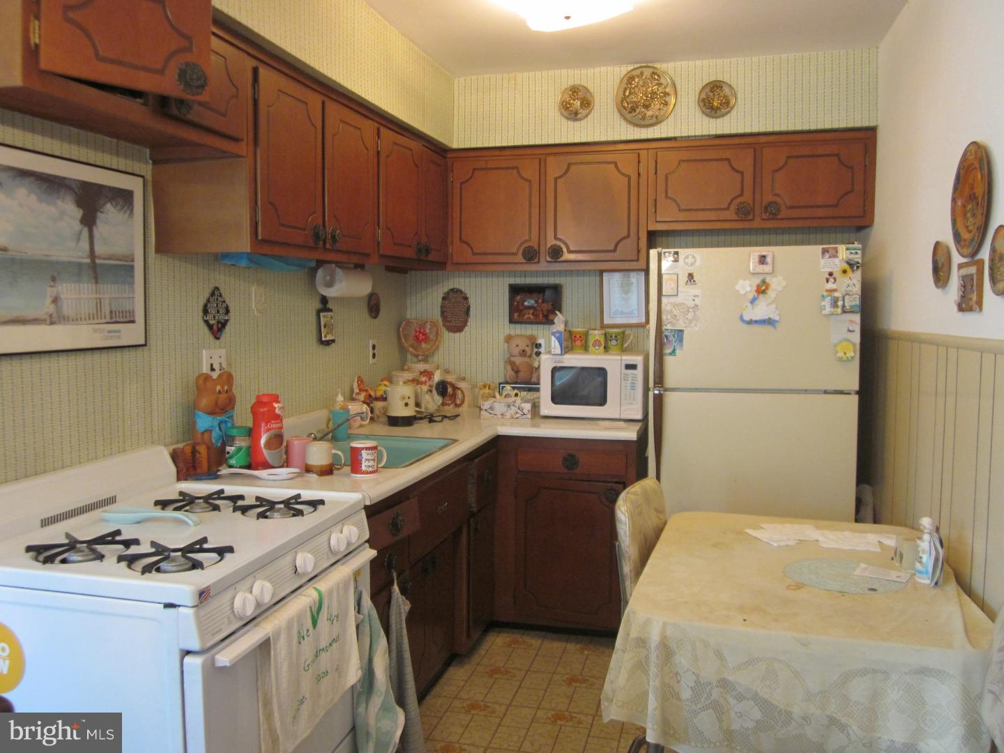 3252 Tara Road Philadelphia, PA 19154 - Photo 7 of 13