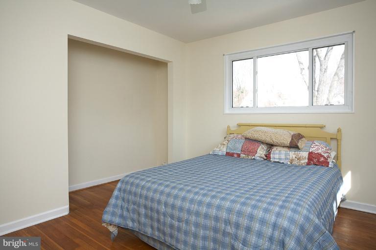 12821 Dean Road Silver Spring, MD 20906 - Photo 8 of 11 Bedroom