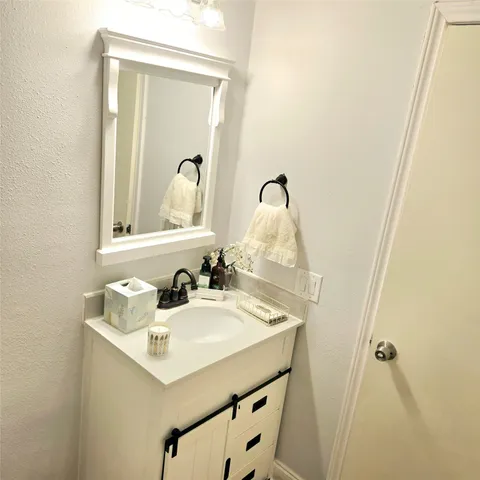 $2,150 | 1514 Prairie Grove Drive, Unit 7, Houston, TX 77077
