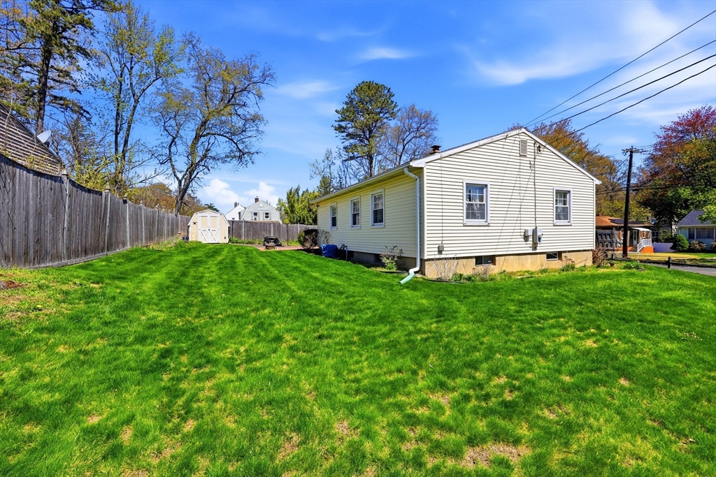 240 Pasco Road Springfield, MA 01151 - Photo 3 of 13