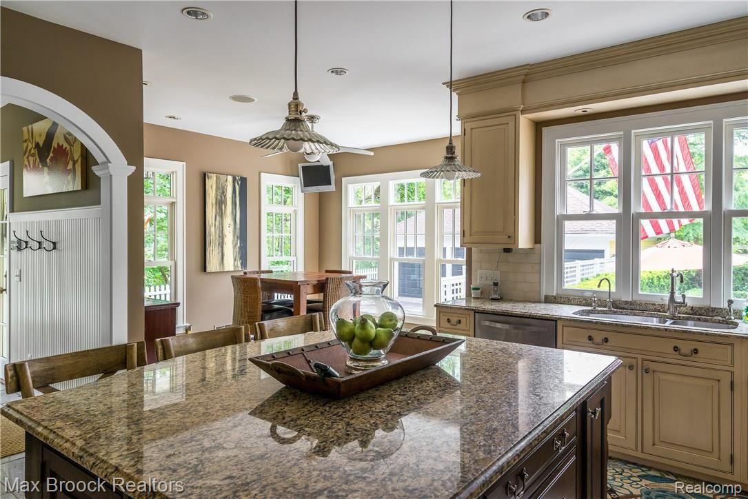 38 Ridge Road Pleasant Ridge, MI 48069 - Photo 14 of 43 Kitchen