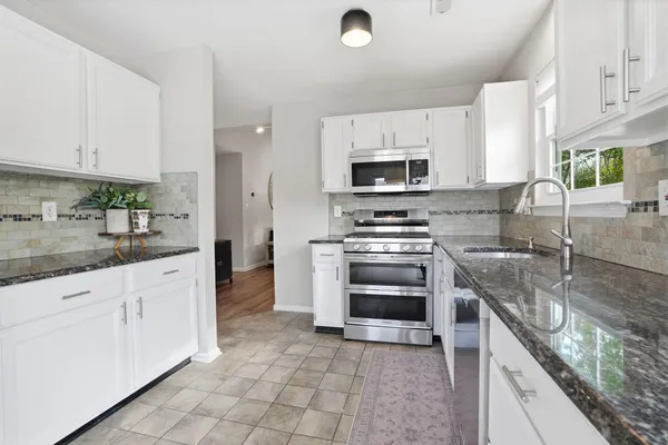 $449,900 | 2406 Lynbrooke Drive, Yardley, PA 19067