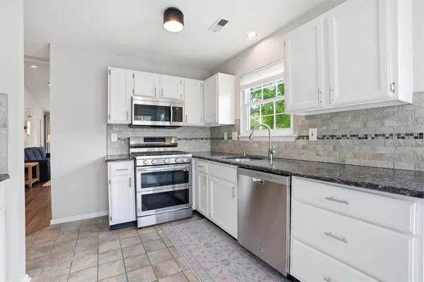 $449,900 | 2406 Lynbrooke Drive, Yardley, PA 19067
