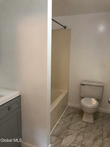 $280,000 | 13 Wake Robin Road, Malta, NY 12020