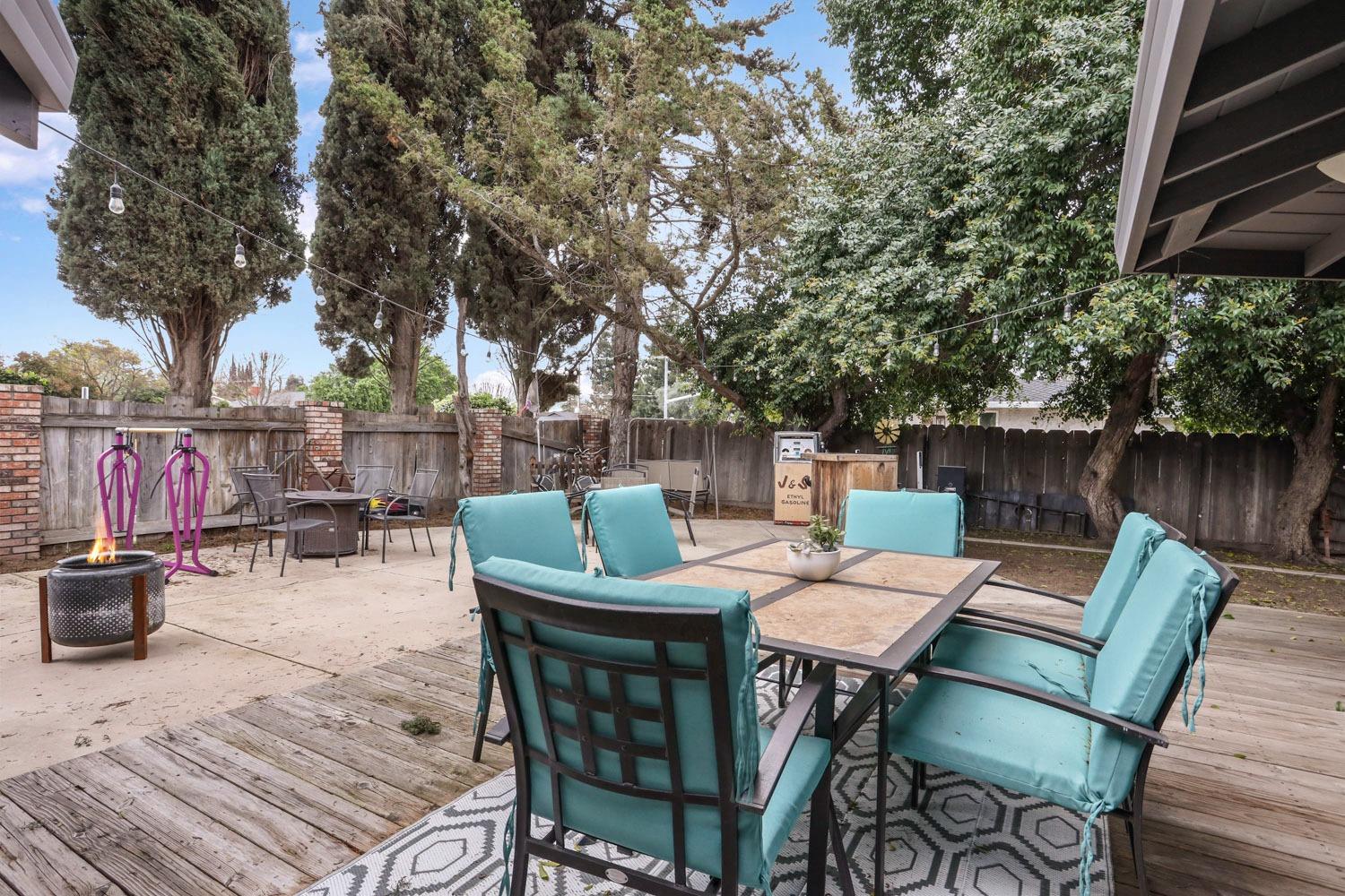 1631 North Johnson Road Turlock, CA 95382 - Photo 31 of 38 a outdoor space with furniture