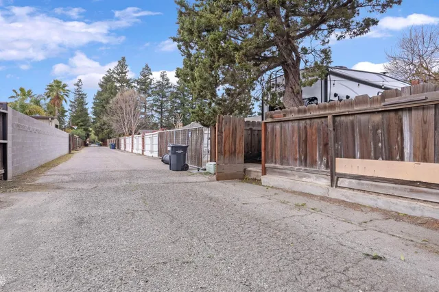 $634,999 | 1631 North Johnson Road, Turlock, CA 95382