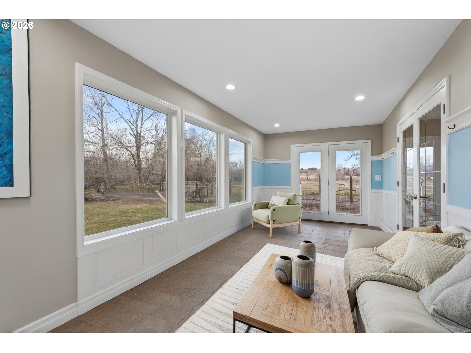 10 West Sprague Echo, OR 97826 - Photo 19 of 45 a living room with furniture and a large window