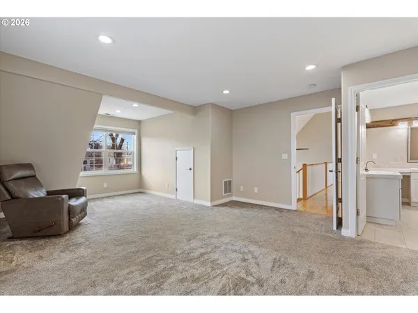 $1,150,000 | 10 West Sprague, Echo, OR 97826