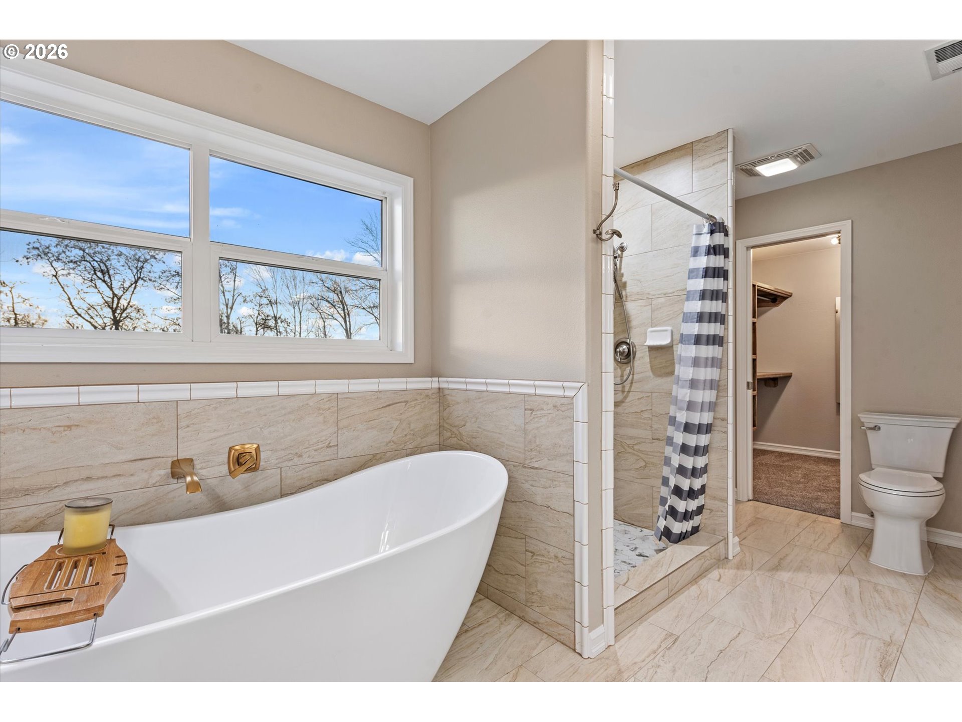 10 West Sprague Echo, OR 97826 - Photo 30 of 45 a bathroom with a bathtub and a shower