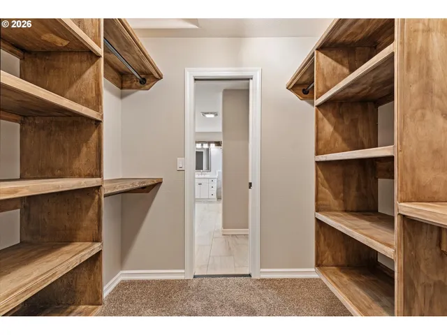 a view of walk in closet