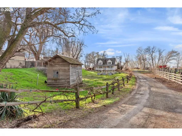 $1,150,000 | 10 West Sprague, Echo, OR 97826