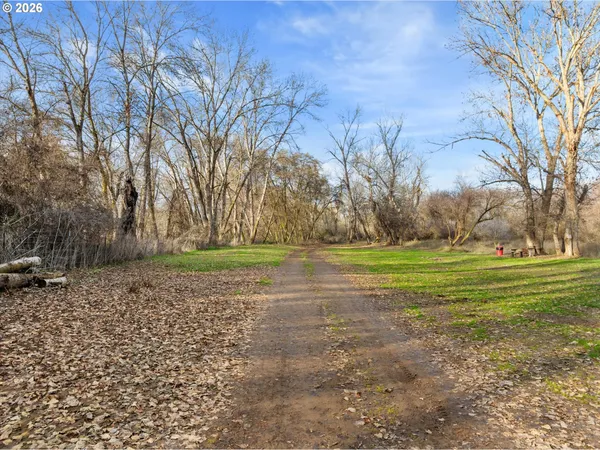 $1,150,000 | 10 West Sprague, Echo, OR 97826