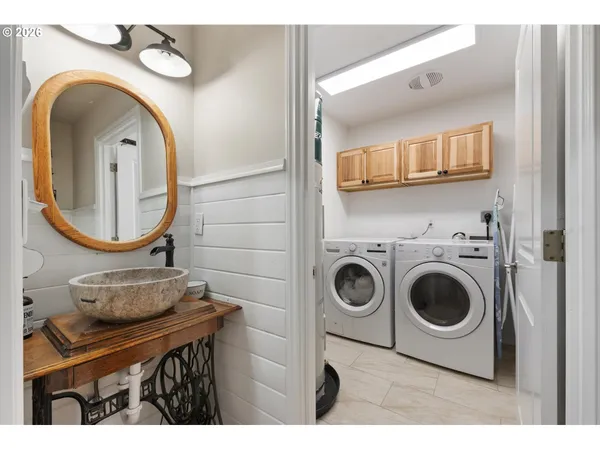 $1,150,000 | 10 West Sprague, Echo, OR 97826