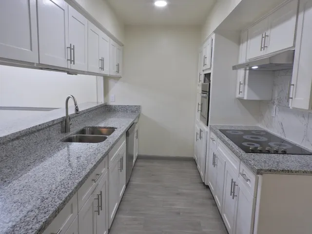 $950 | 408 East Coombs Street, Unit 2, Alvin, TX 77511