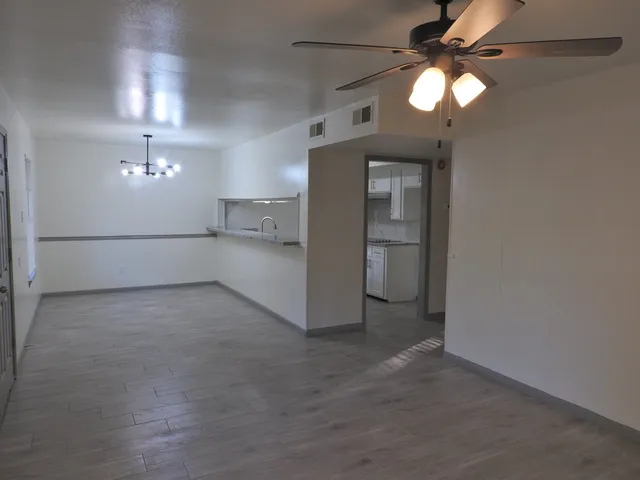 $950 | 408 East Coombs Street, Unit 2, Alvin, TX 77511