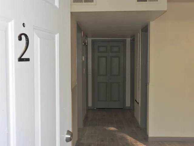 $950 | 408 East Coombs Street, Unit 2, Alvin, TX 77511