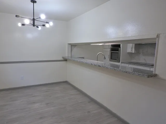 $950 | 408 East Coombs Street, Unit 2, Alvin, TX 77511