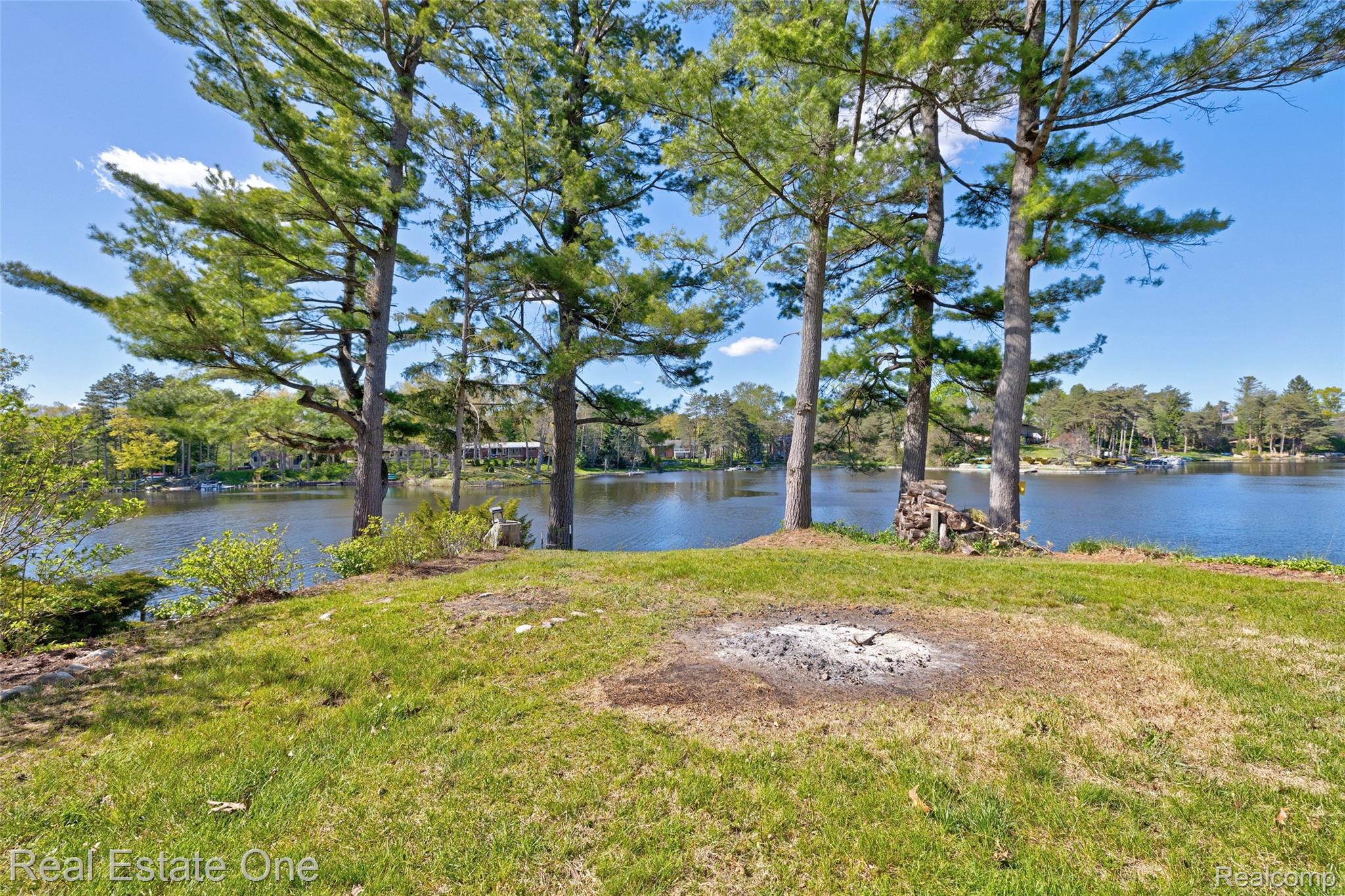 1140 Seneca Road Lake Orion, MI 48362 - Photo 56 of 65 67) Backyard.jpg