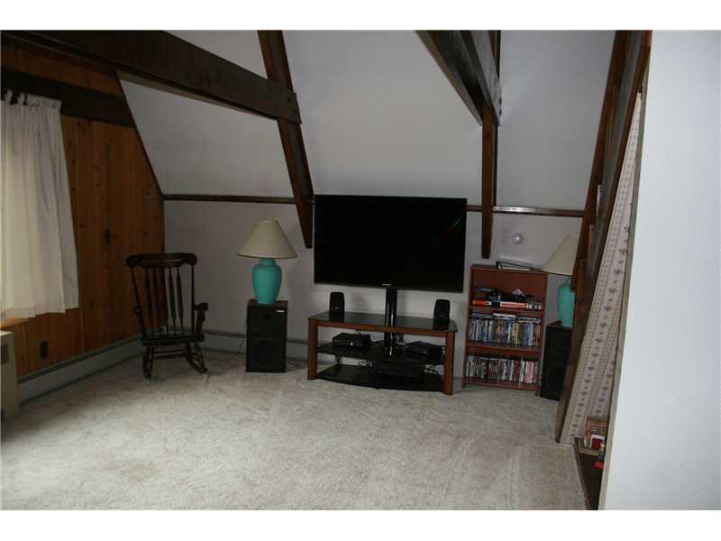 984 B Road Ludlow, ME 04730 - Photo 12 of 22 Family Room.