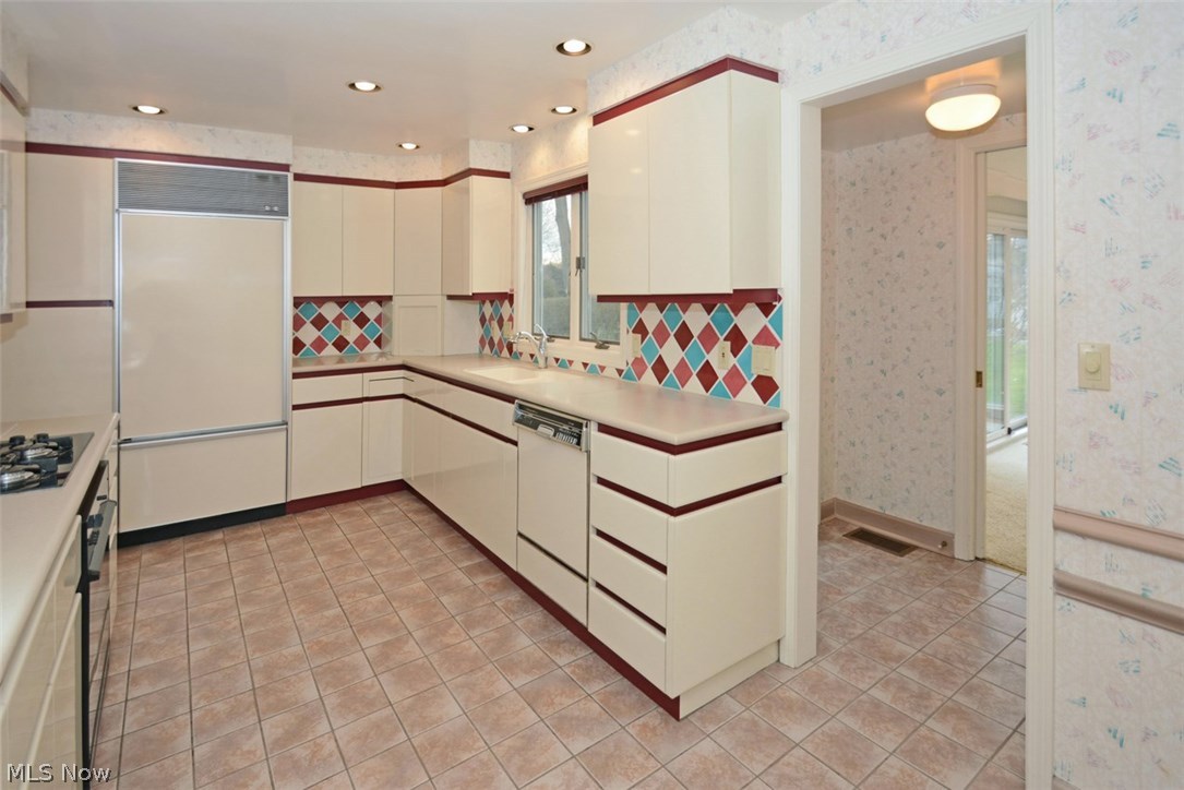 23538 Duffield Road Beachwood, OH 44122 - Photo 9 of 29 Gallery Image 9