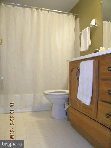 1824 Metzerott Road, Unit 402 Hyattsville, MD 20783 - Photo 18 of 28 Bath