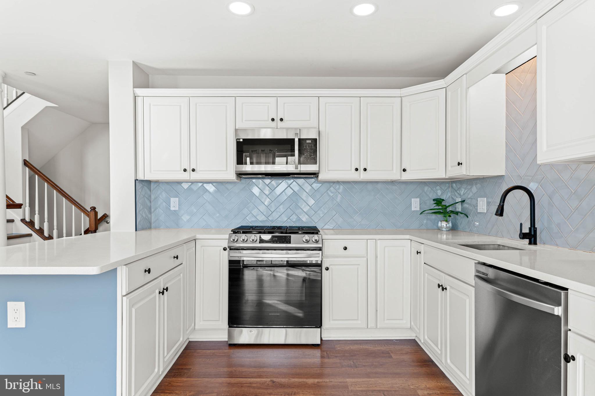 149 Timothy Circle Wayne, PA 19087 - Photo 13 of 37 Kitchen Stainless Steel Appliances.