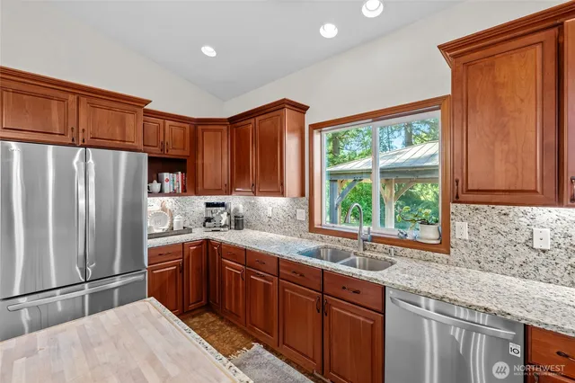 $899,900 | 19838 Bear View Lane Southwest, Rochester, WA 98579