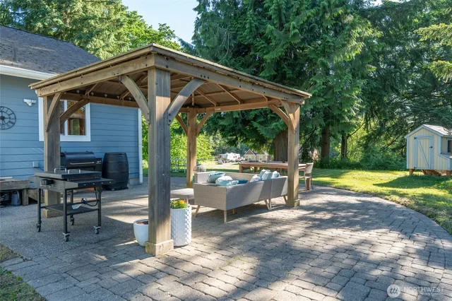 $899,900 | 19838 Bear View Lane Southwest, Rochester, WA 98579