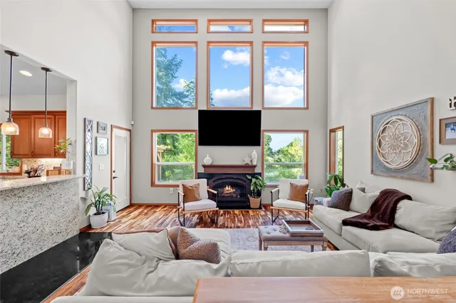 $899,900 | 19838 Bear View Lane Southwest, Rochester, WA 98579