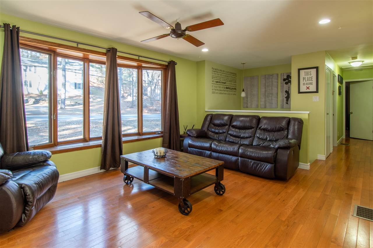 22 New Searles Road Nashua, NH 03062 - Photo 3 of 40