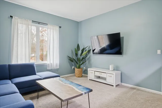 $590,000 | 1985 Christopher Court, West Bloomfield, MI 48324