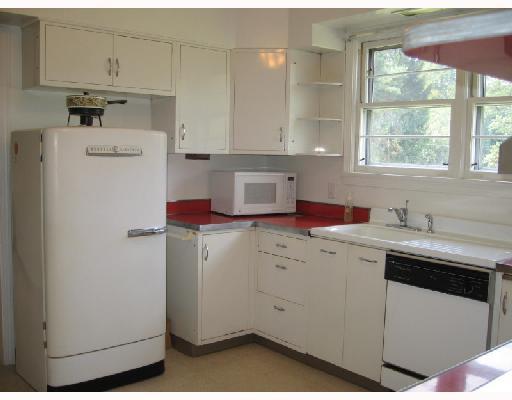 350 Airport Road Butler, PA 16002 - Photo 6 of 10 Kitchen.