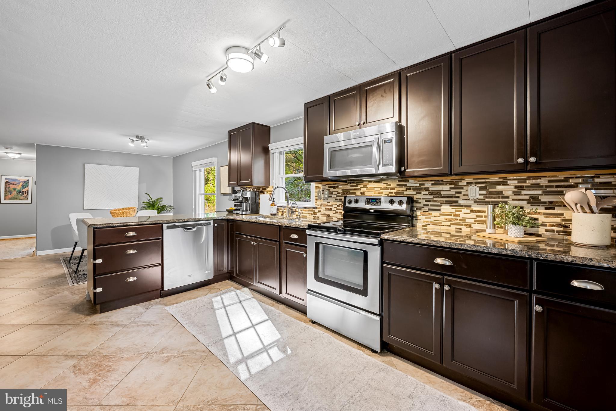 18709 Frederick Road Parkton, MD 21120 - Photo 8 of 47 Gallery Image 8