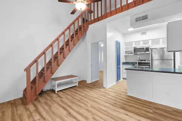 $1,450 | 2714 Nueces Street, Unit 206, Austin, TX 78705