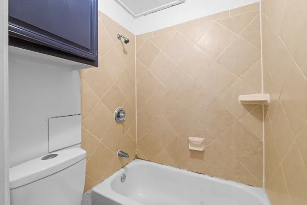 $1,450 | 2714 Nueces Street, Unit 206, Austin, TX 78705