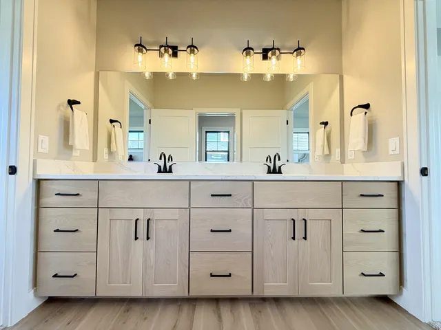 $1,139,400 | 908 Travis Larson, Waunakee, WI 53597