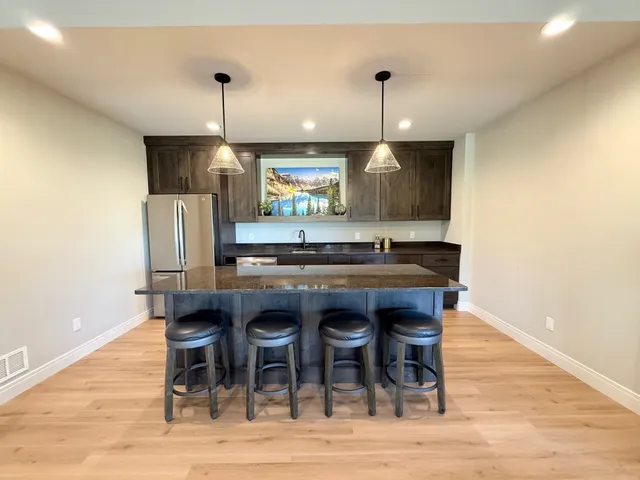 $1,139,400 | 908 Travis Larson, Waunakee, WI 53597