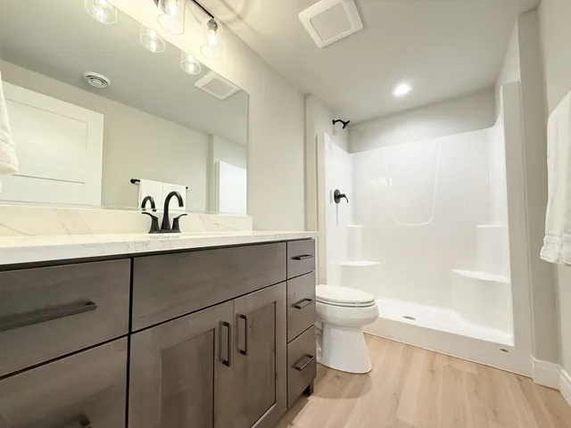 $1,139,400 | 908 Travis Larson, Waunakee, WI 53597