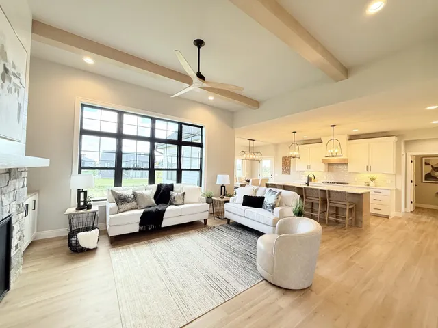 $1,139,400 | 908 Travis Larson, Waunakee, WI 53597