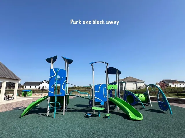 $1,139,400 | 908 Travis Larson, Waunakee, WI 53597